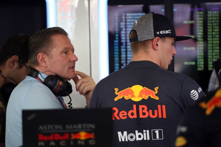 Horner e Verstappen Sr ai ferri corti